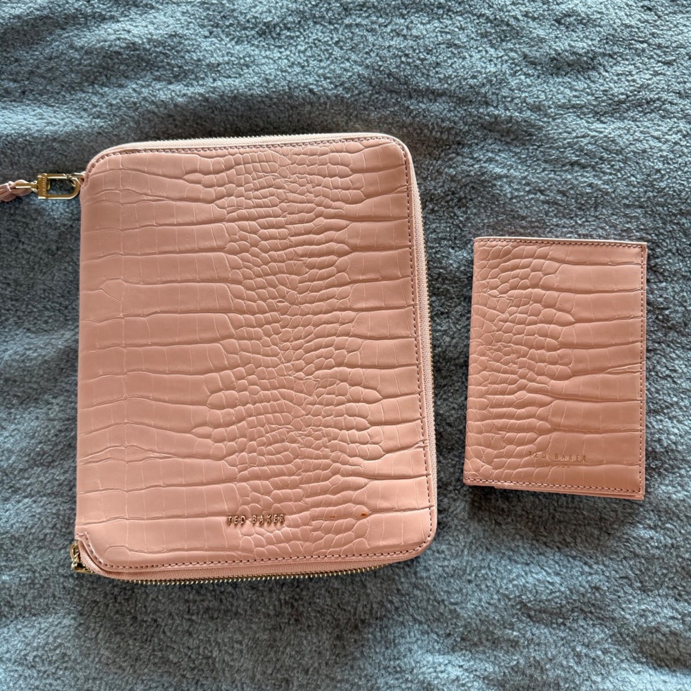Ted Baker London MEYTI Pale Pink Croc A5 Travel Wallet Passport Holder Set NWT